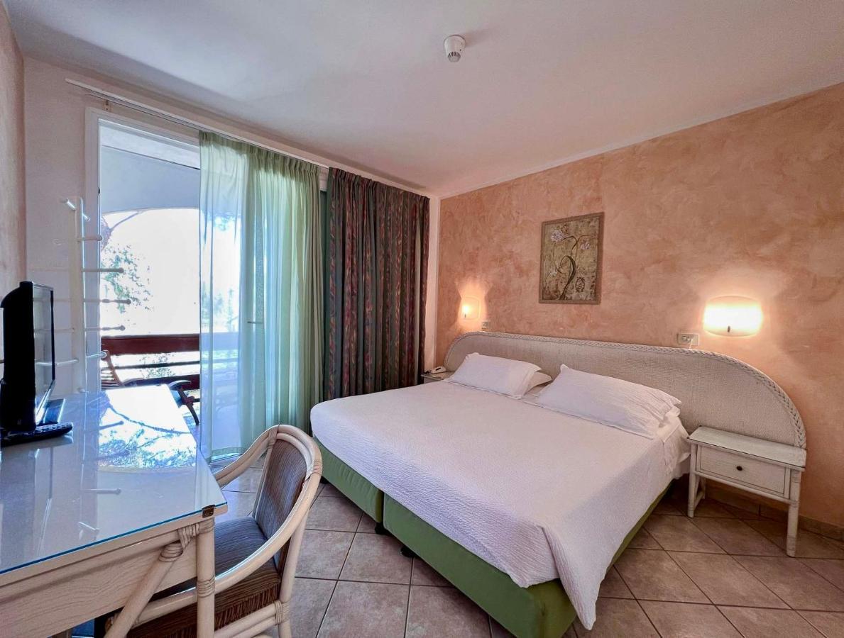 Hotel Meridiana Marina di Campo Ngoại thất bức ảnh