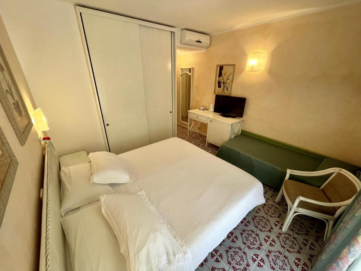 Hotel Meridiana Marina di Campo Ngoại thất bức ảnh